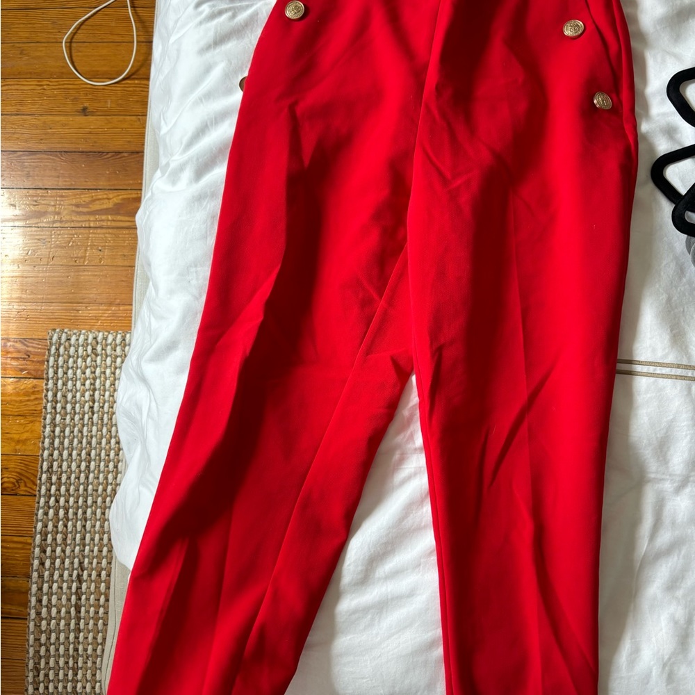 Red elastic gold button Zara pants - Picture 3 of 5